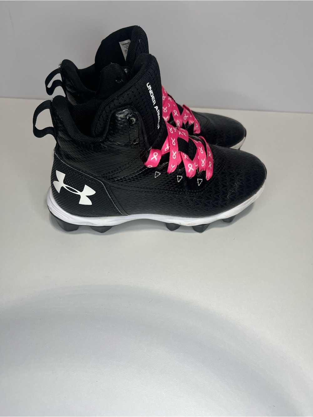 Under Armour Size 2 Black Football Cleats Baseball Boys Girls